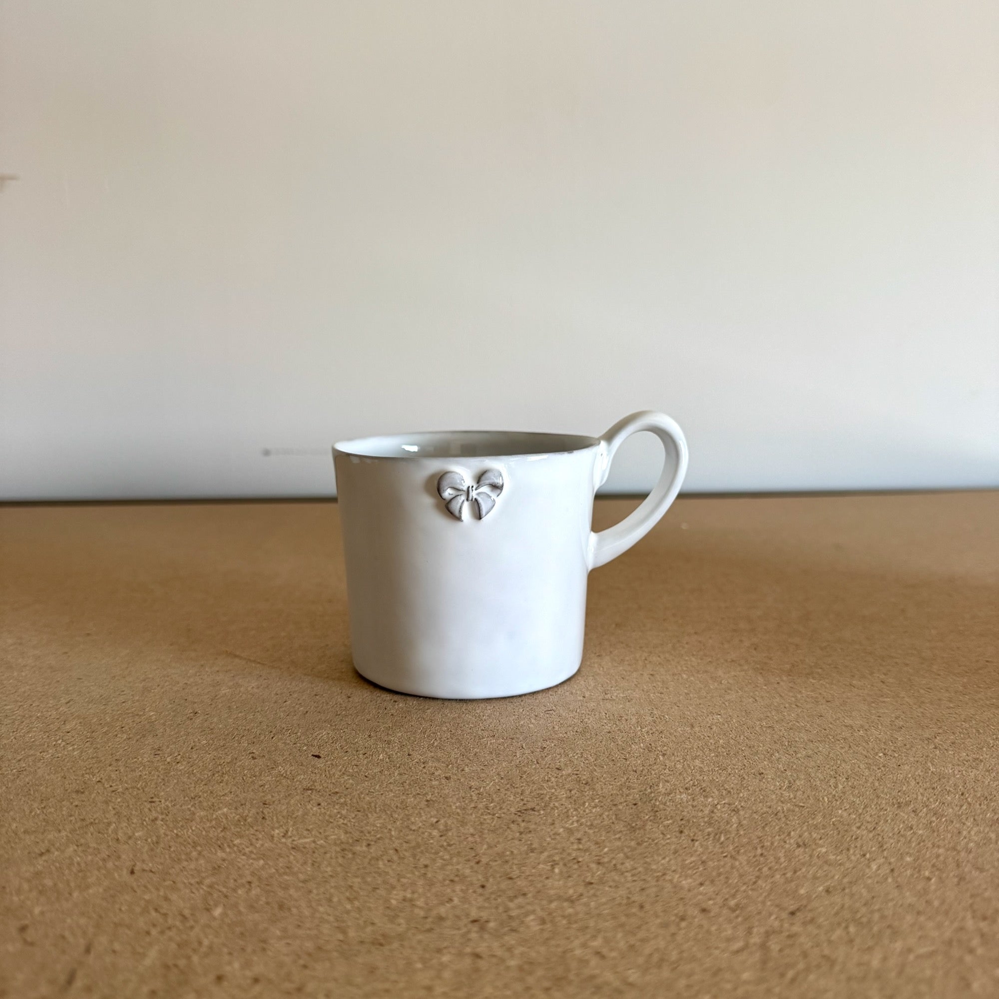 Tasse à anse noeud Marie-Antoinette