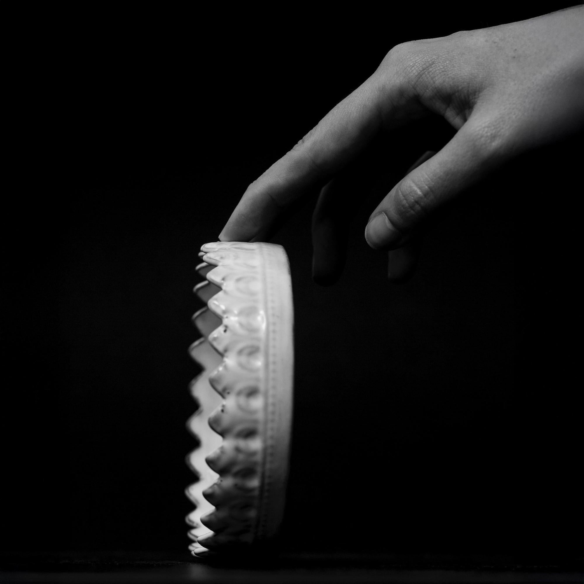 Couronne chiseled serving bowl-CARRON-Paris