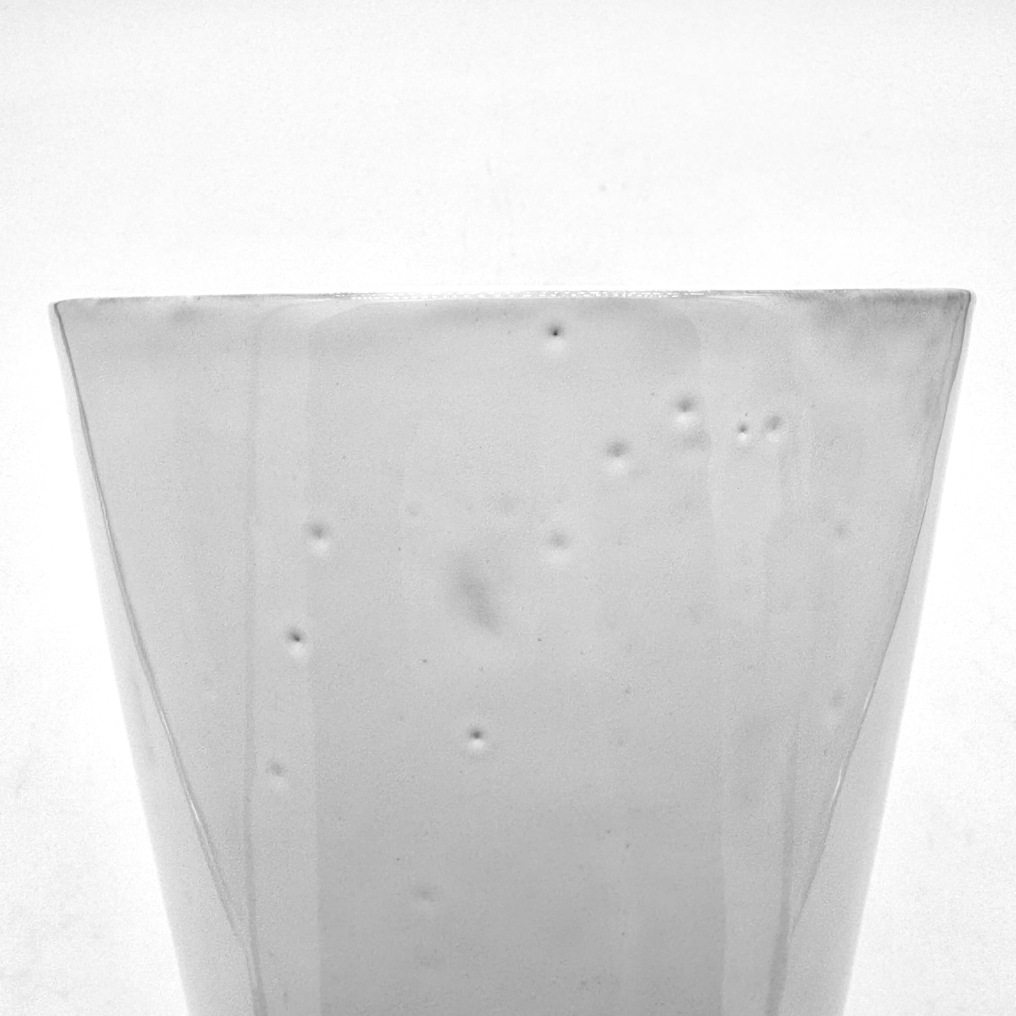 Charles footed vase size M