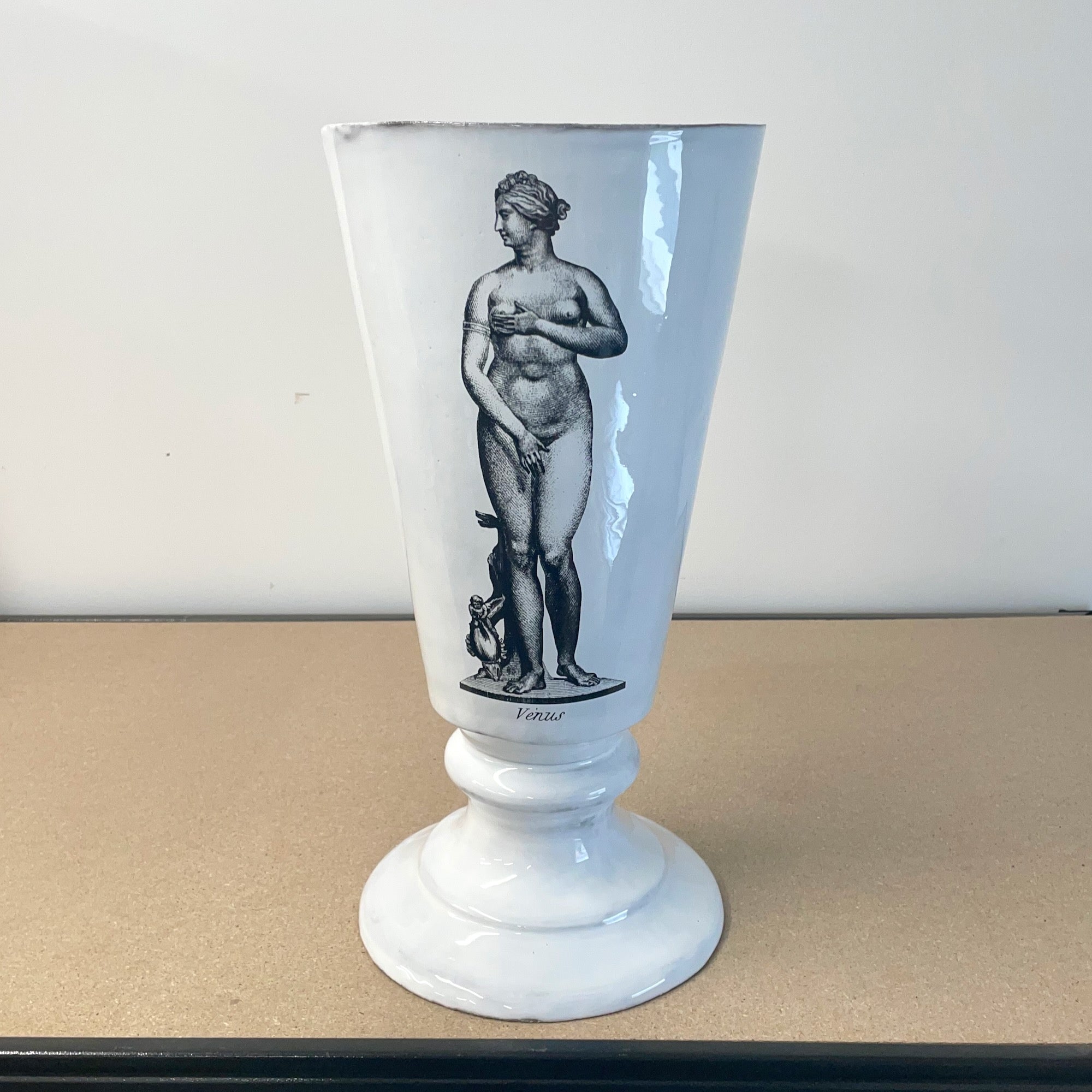 Vénus footed vase-L (⌀21 H42)-CARRON-Paris